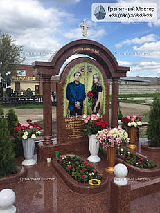 Подвійний пам'ятник з червоного граніту