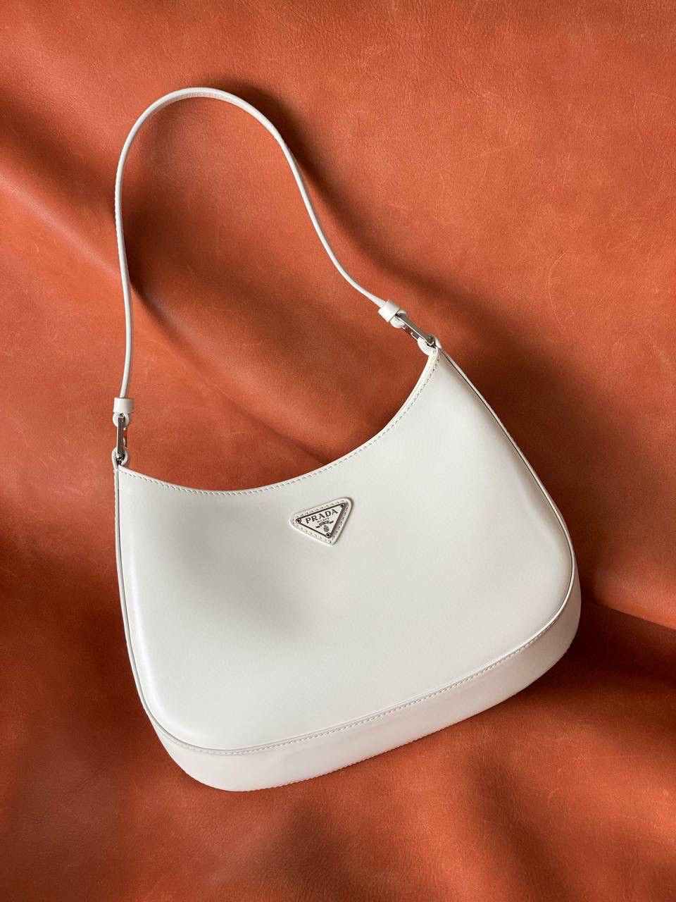 Сумка Prada Cleo шкіряна чорна