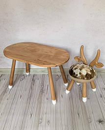 Овальний дерев'яний столик для дітей