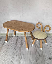 Овальний дерев'яний столик для дітей