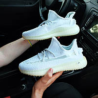 Женские кроссовки Adidas YEEZY BOOST 350 V2 белые StremovskiyShoes
