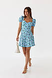 Коротке літнє плаття з квітковим принтом hot fashion — блакитний колір, L (є розміри), фото 5