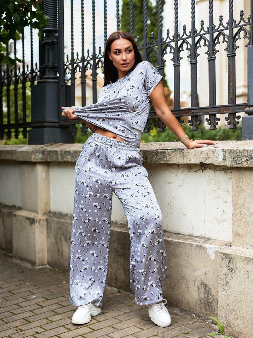 Комфортний жіночий костюм Блуза+Брюки, тканина "Шовк Армані" 50, 52, 54, 56, 58, 60, 62 розмір 50