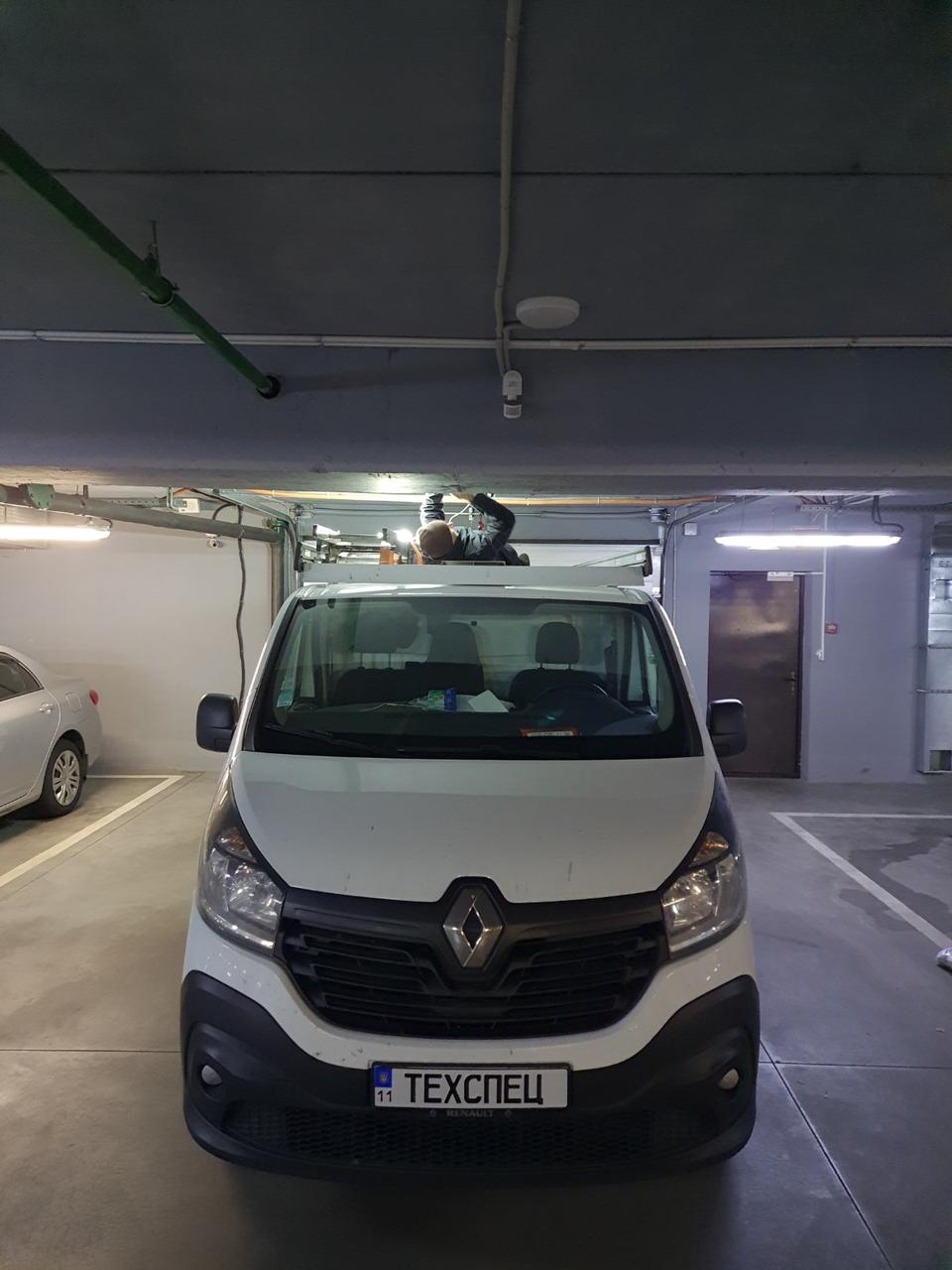 Монтаж автоматики для секційних воріт в Києві, фото 1