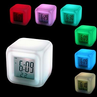 Часы с будильником и термометром. Часы ночник Хамелеон | Цифровые светодиодные часы Куб