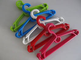 Дитячі вішалки для одягу пластикові 5шт/наб Польща