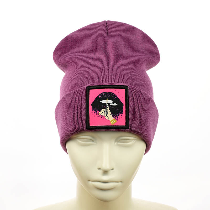 Шапка з брендовою нашивкою ліловий