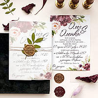 Картка з запрошенням на весілля та дизайнерським конвертом.