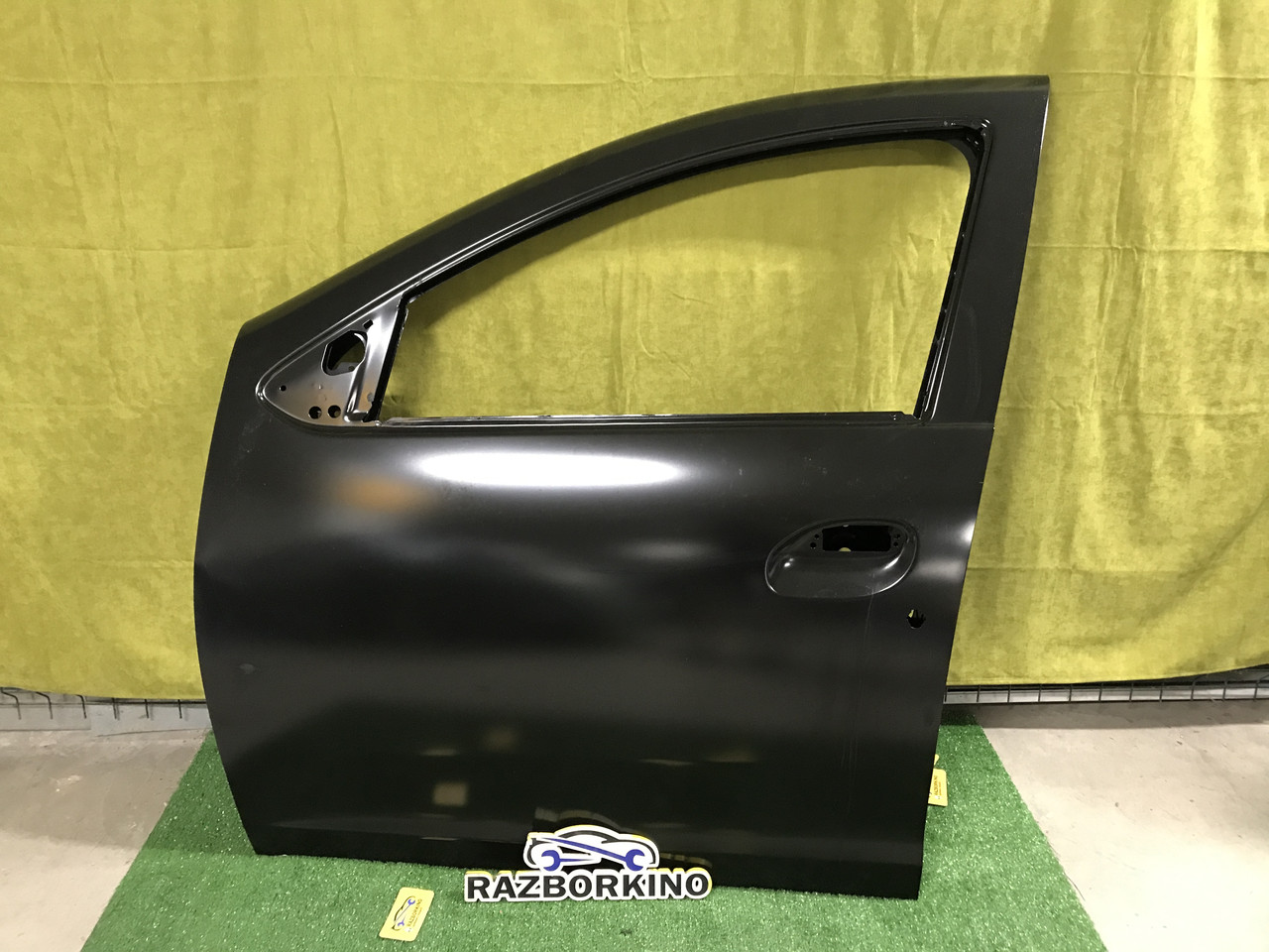 Двері передні ліві Renault Sandero 2 Рено Сандеро 2 (2013-...) Оригінал 801012479R, фото 1