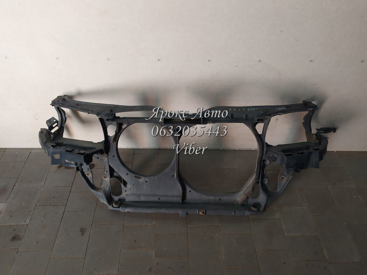 Передня панель VW Passat B5 1.9 Універсал 97-00 000034992 Сломани бічні кріплення, фото 1