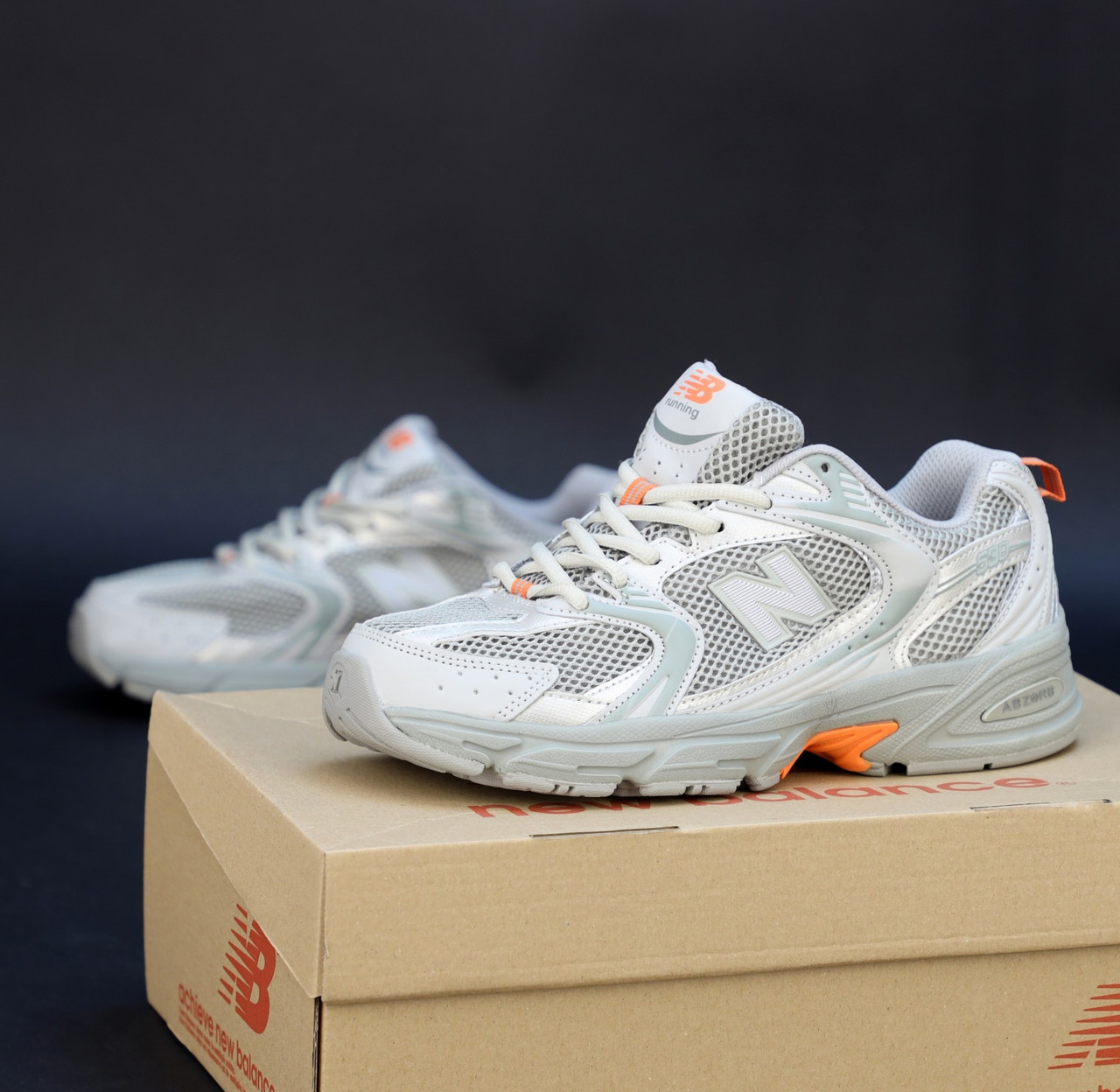 Чоловічі білі Кросівки New Balance 530
