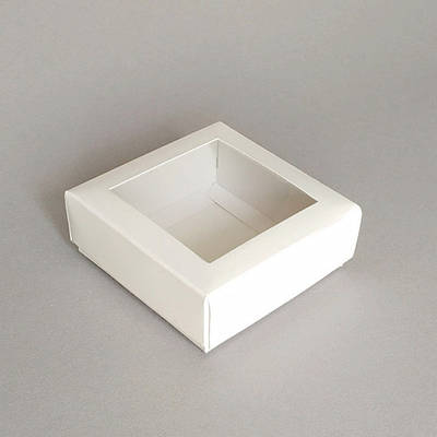 Коробка з віконцем, 80x80x30 мм.