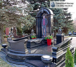 Пам'ятник з чорного граніту № 1709