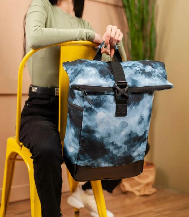 Жіночий сірий рюкзак ролтоп з принтом TRAVEL BAG АКВАРЕЛЬ із тканини для міста та подорожей