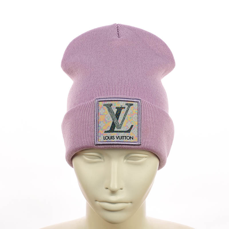 Шапка з брендовою нашивкою бузковий