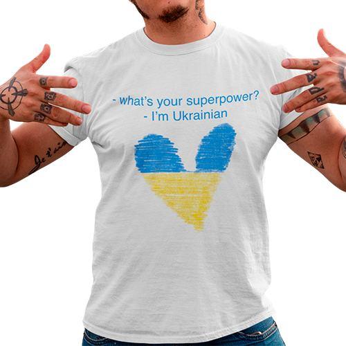 Біла чоловіча футболка з українською символікою серце