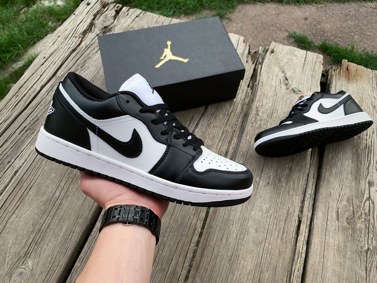 Чоловічі кросівки Nike Air Jordan 1 Low Black White чорні з білим