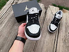 Чоловічі кросівки Nike Air Jordan 1 Low Black Grey White чорні з сірим, фото 3