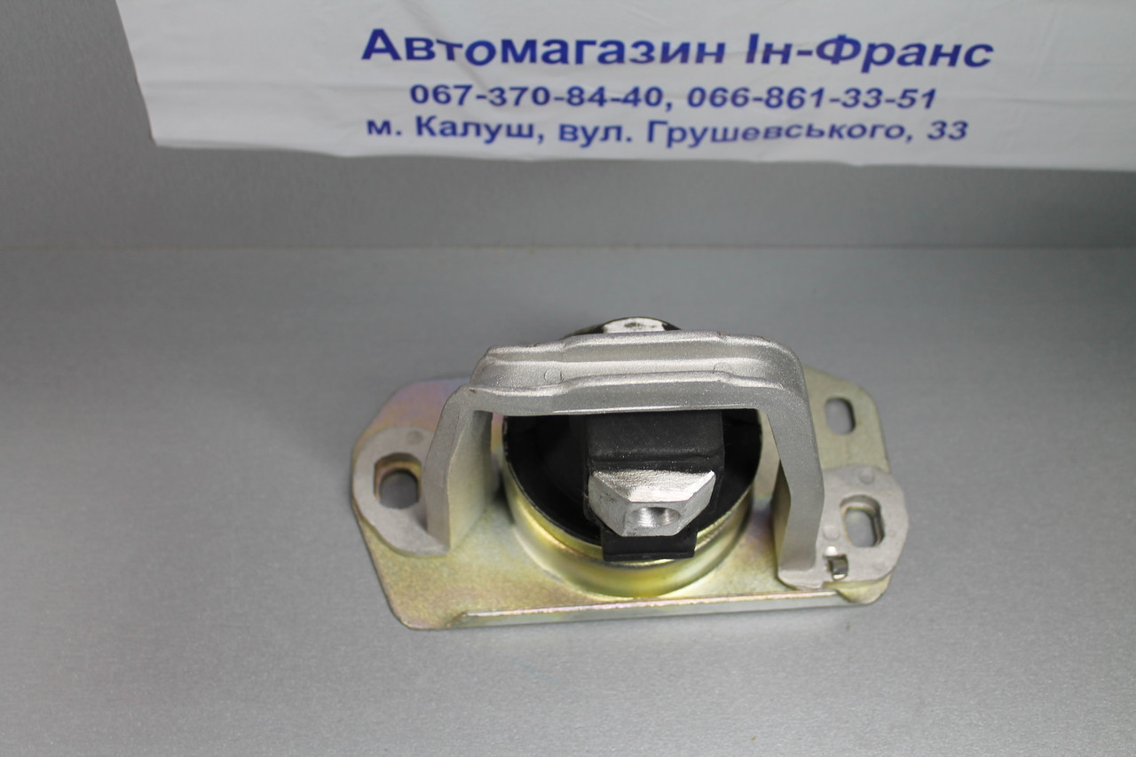 Подушка двигуна передня права NISSAN PRIMASTAR; OPEL VIVARO; RENAULT TRAFIC II 1.9/2.0 2001-2014