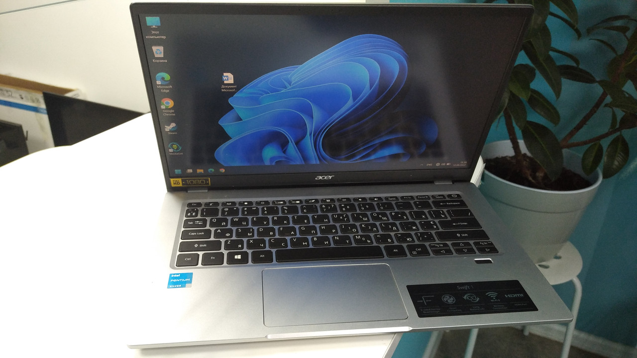 Ноутбук Б/У Acer Swift 1 SF114-34-P1A1