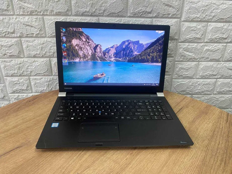 Ноутбук Toshiba TECRA A50 15.6"HD/i5 6200U/8Gb/SSD256Gb/Intel HD 520