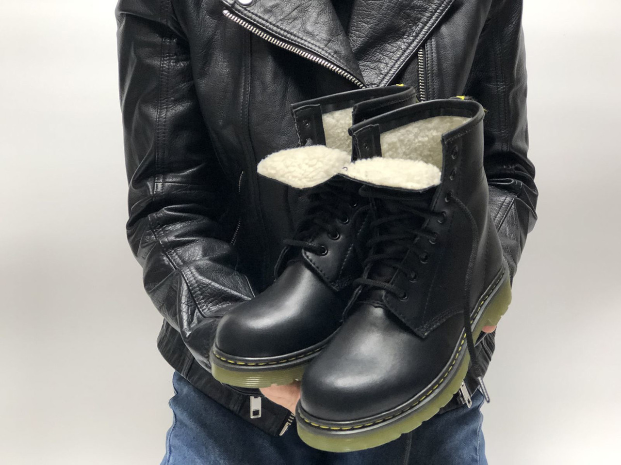 Dr martens 38 hot sale 40