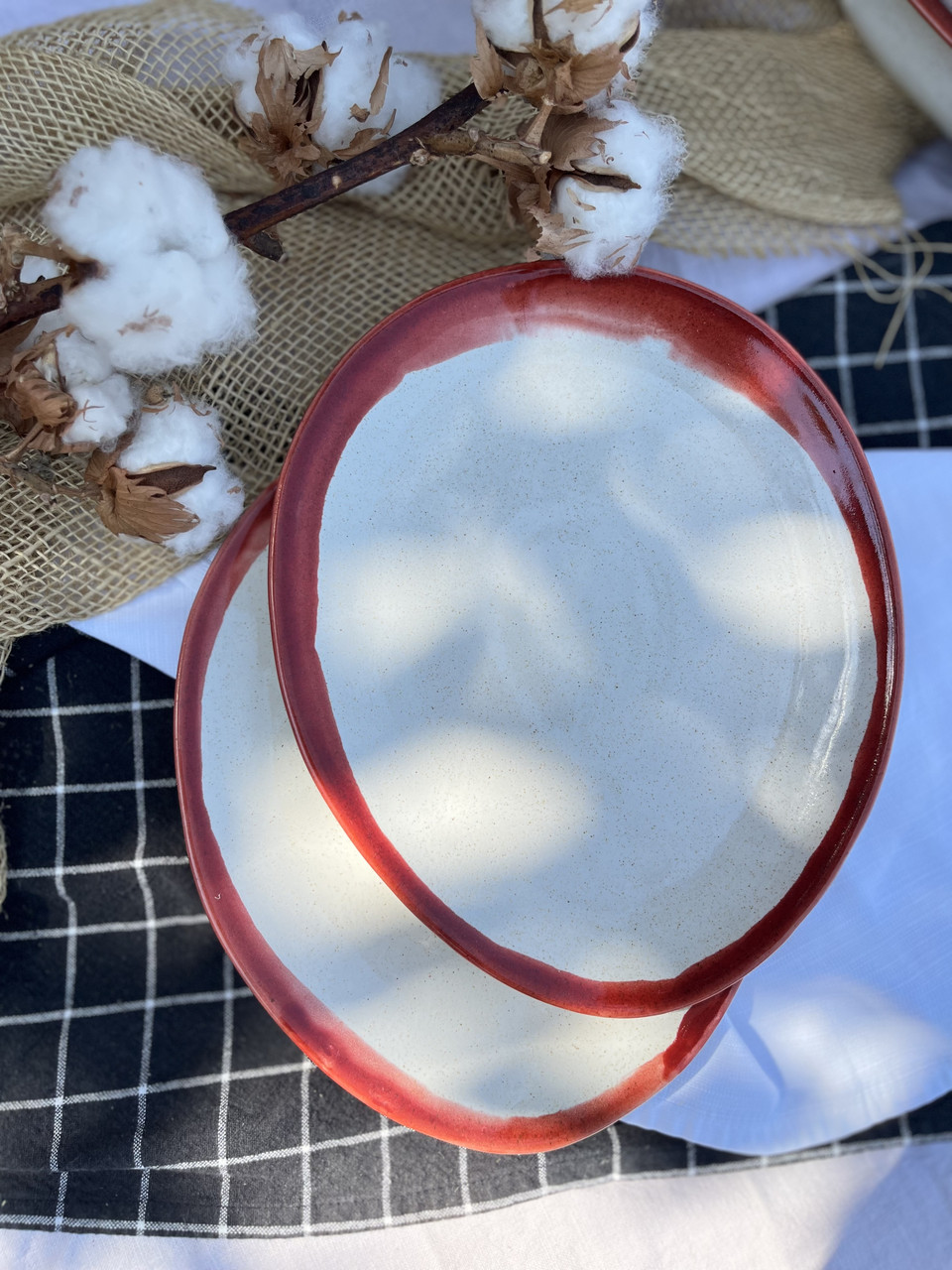 Тарілка "Овальна" 26/22 см, "Капучино Red"