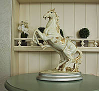 Статуэтка Лошадь на дыбах бежевый 33 см Гранд Презент H2738-5N