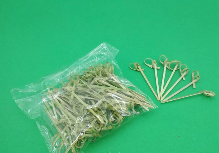 Шпажка Бамбуковая для Канапе Фруктов Коктейлей Напитков с узелком 6см ...