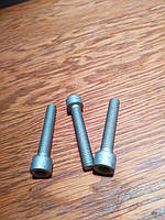 Болт півосі Skoda Octavia