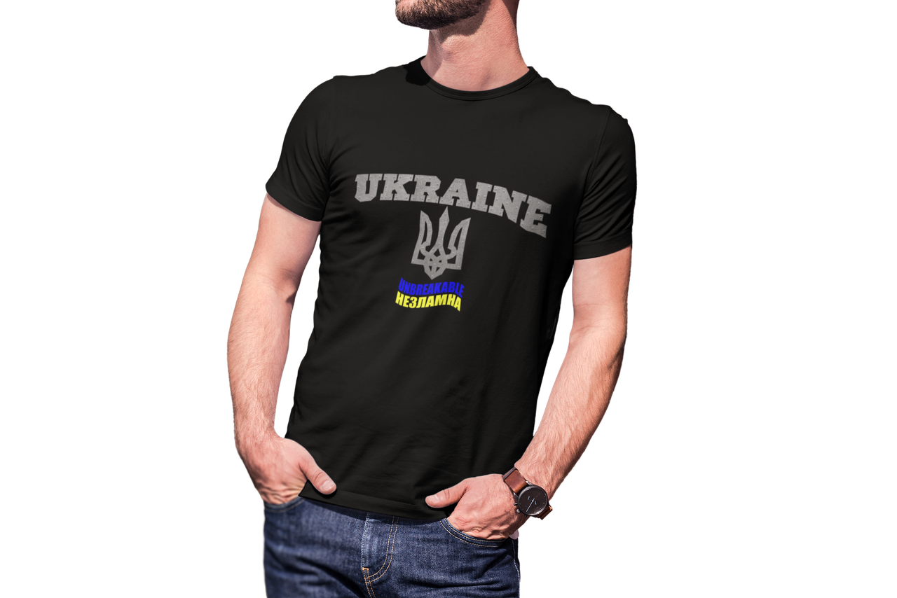 Чорна чоловіча футболка з патріотичним принтом Ukraine