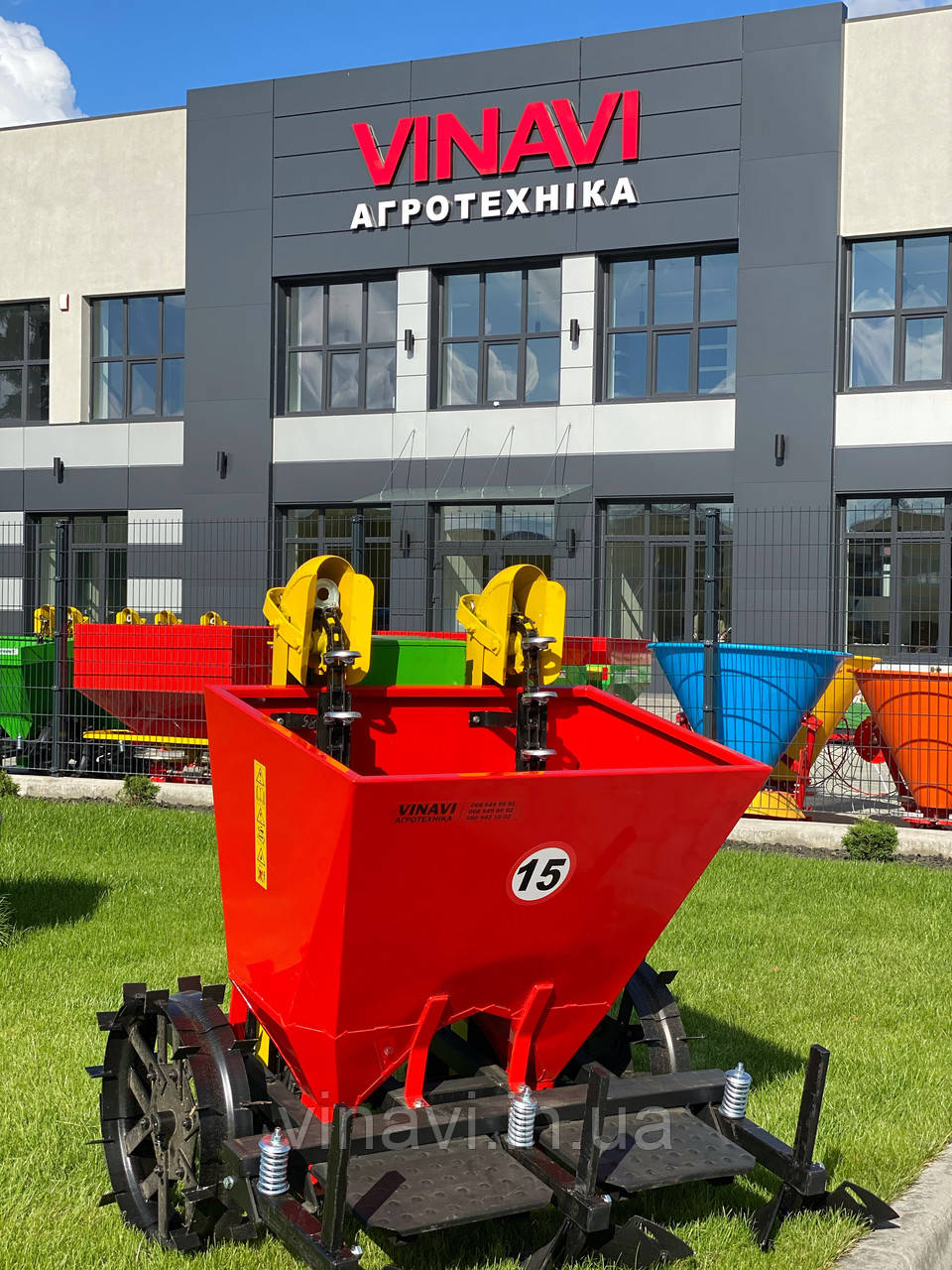 Картоплесаджалка дворядна полунавісна для трактора Bomet 50 саджалка картоплі