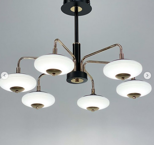 Сучасна світлодіодна модель з унікальними плафонами в які вбудовані led пластини на три колірних режими роботи, фото 1