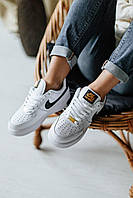 Nike женские весна/осень белые кроссовки на шнурках. Демисезонные женские кожаные кроссы