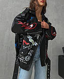 Жіноча чорна куртка-косуха з написами, фото 2