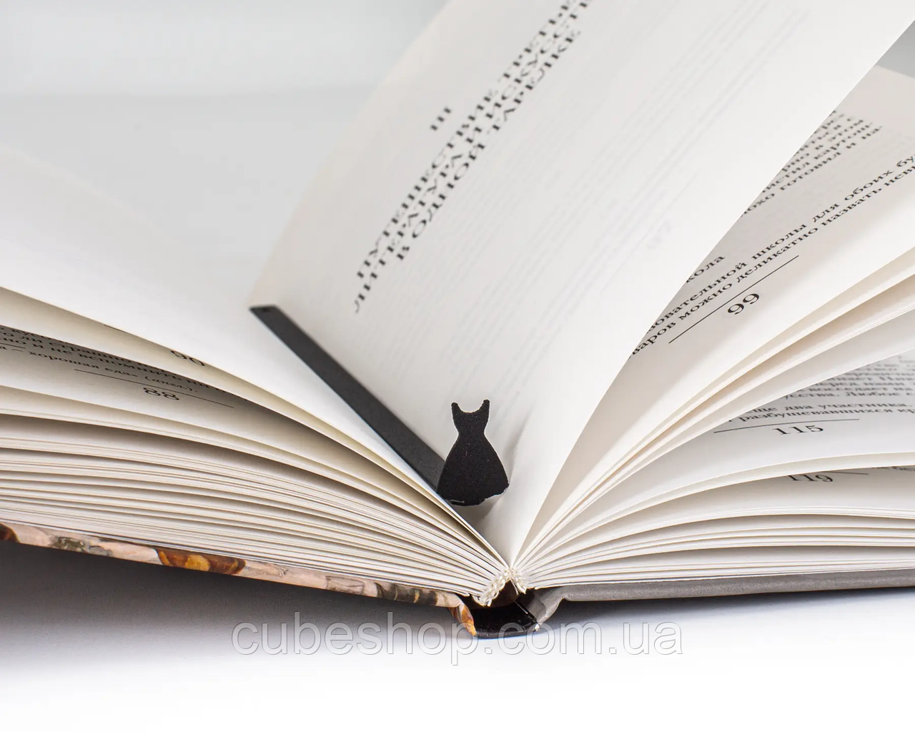 Закладка для книг "Маленьке чорне плаття" (чорний)