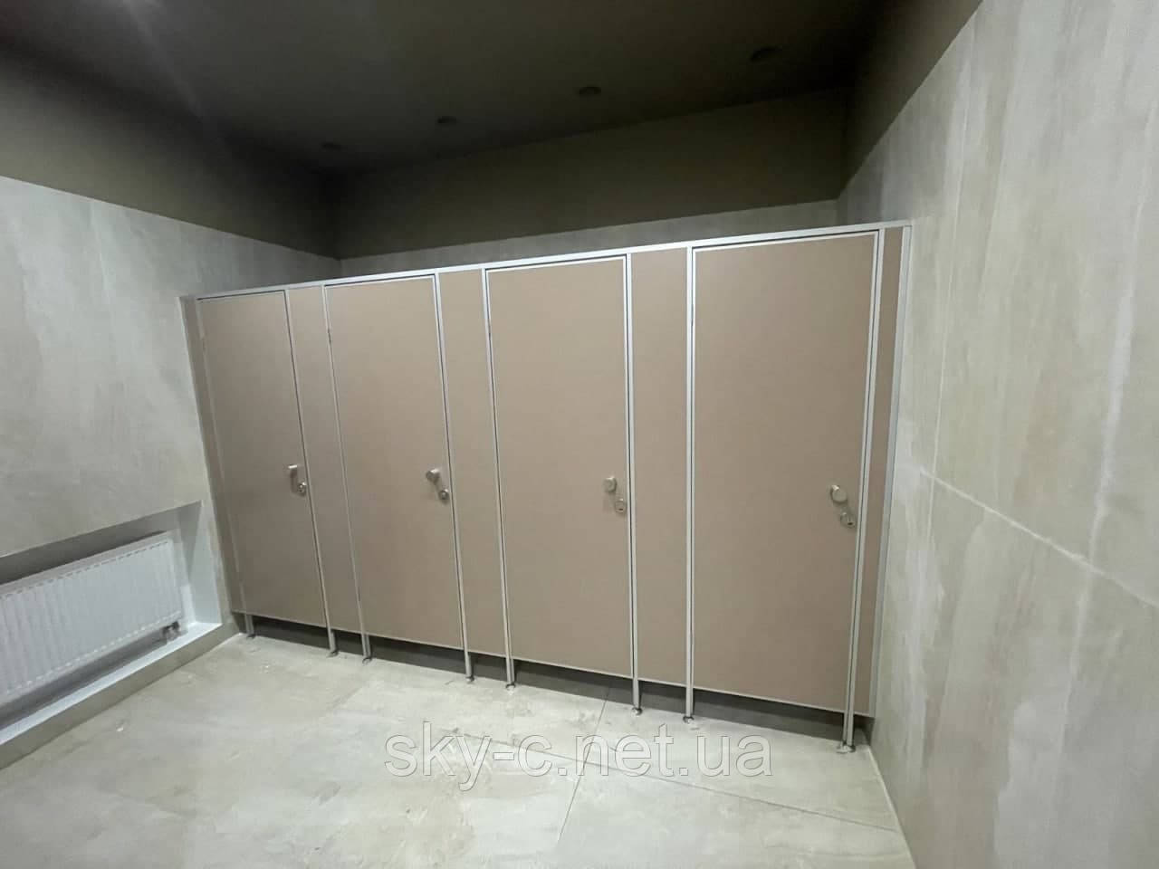 Туалетні перегородки 18 мм, 25 мм, різні види фурнітури, виготовлення і монтаж, фото 1