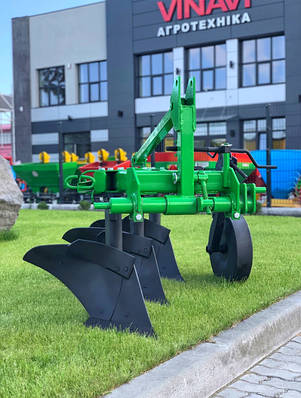 Плуги для тракторів