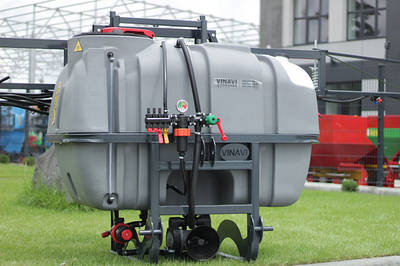 Обприскувачі