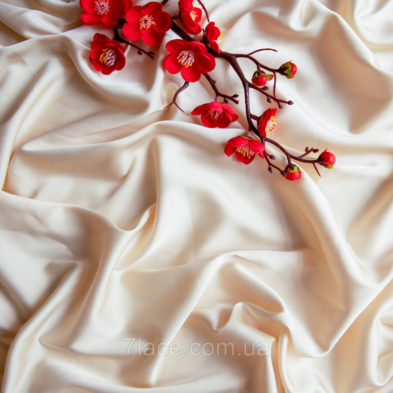 Тканина Шовк Армані / колір КРЕМОВИЙ / ціна вказана за 0,5 метра