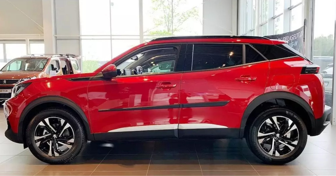 Молдинги на двери для Peugeot 2008 II 2019+, фото 3