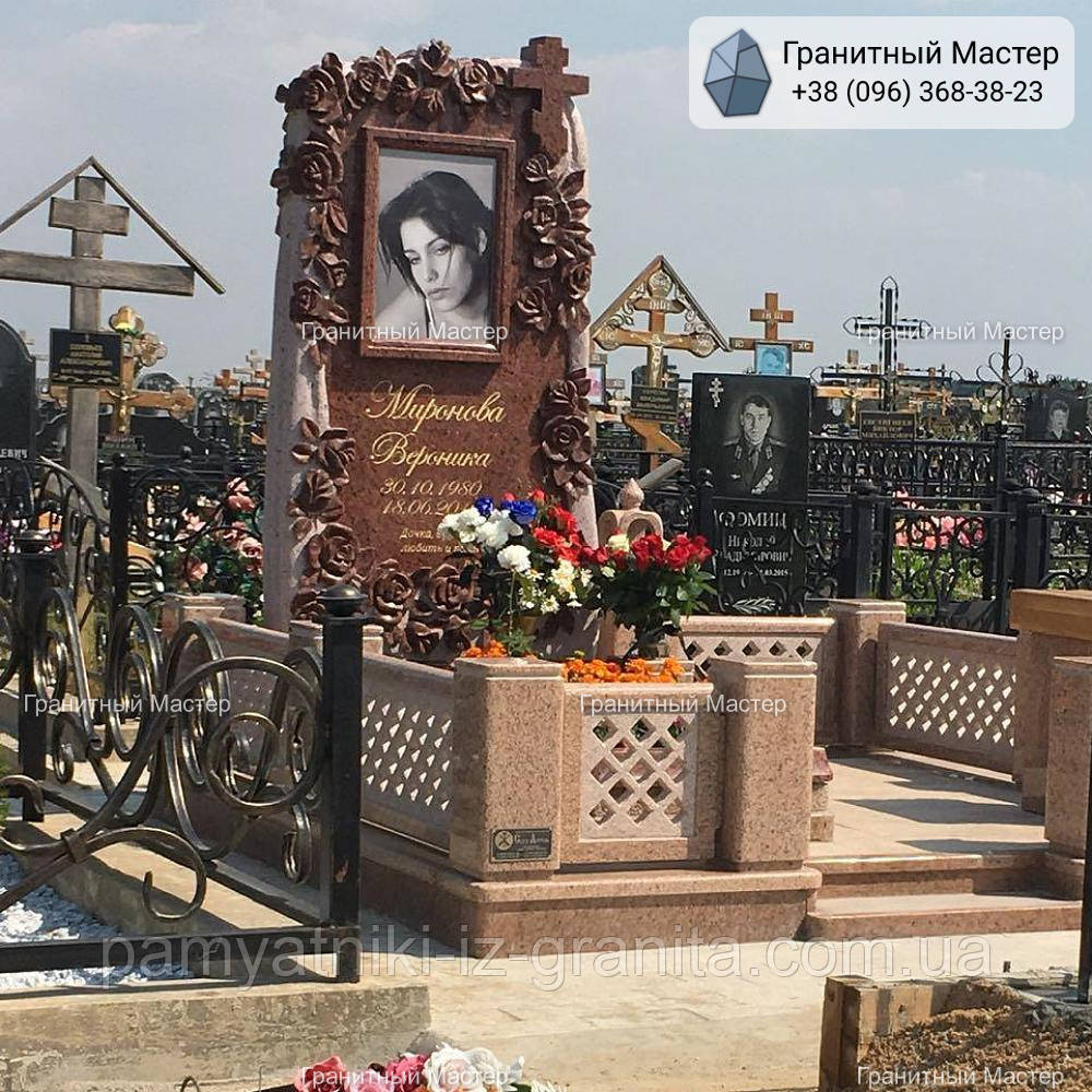 Меморіальний комплекс з червоного граніту № 673, фото 1