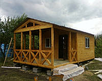 Маленький дачный домик 4м х 4м из блокхауса с террассой 4м х 3м