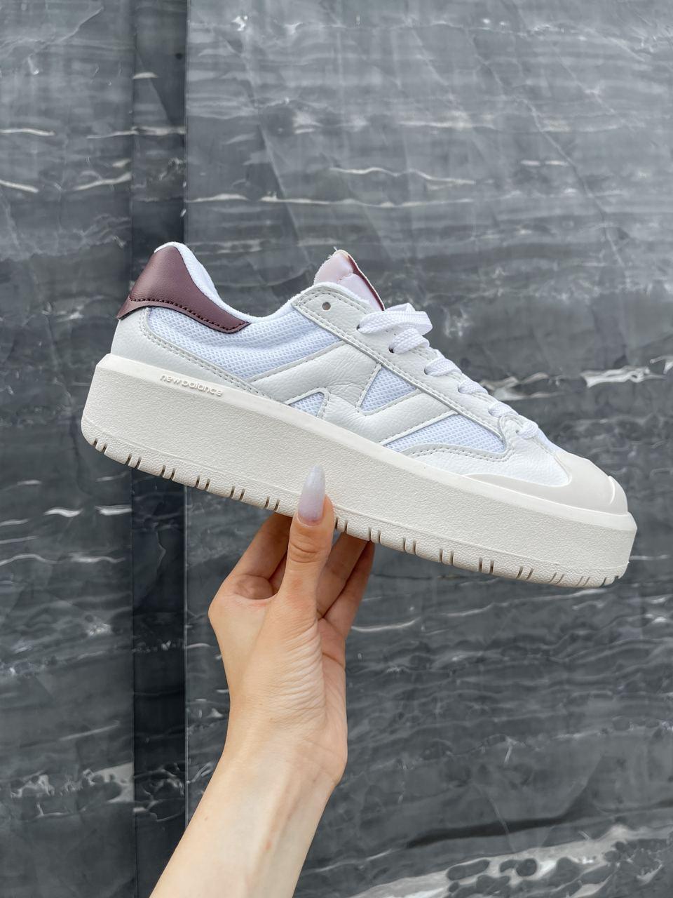 Модні кроси Нью Беленс CT302. Жіночі кросівки на кожен день New Balance CT302 White Brown.