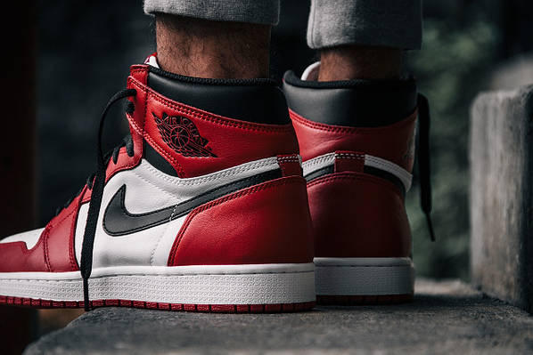 Кроссовки Nike Air Jordan 1 Retro Chicago - 555088-101 купить недорого в Киеве, Харькове, Одессе, Львове, Днепре, Украине | BOSSCROSS Кроссовки Nike Air Jordan 1 Retro Chicago - 555088-101 купить недорого в Киеве, Харькове, Одессе, Львове, Днепре, Украине | BOSSCROSS