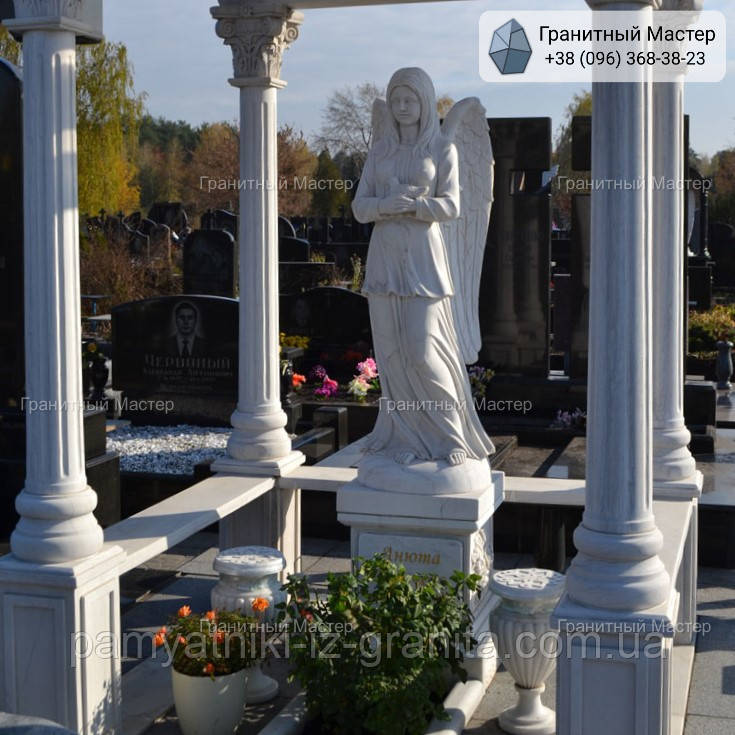 Памятник жінці № 1844