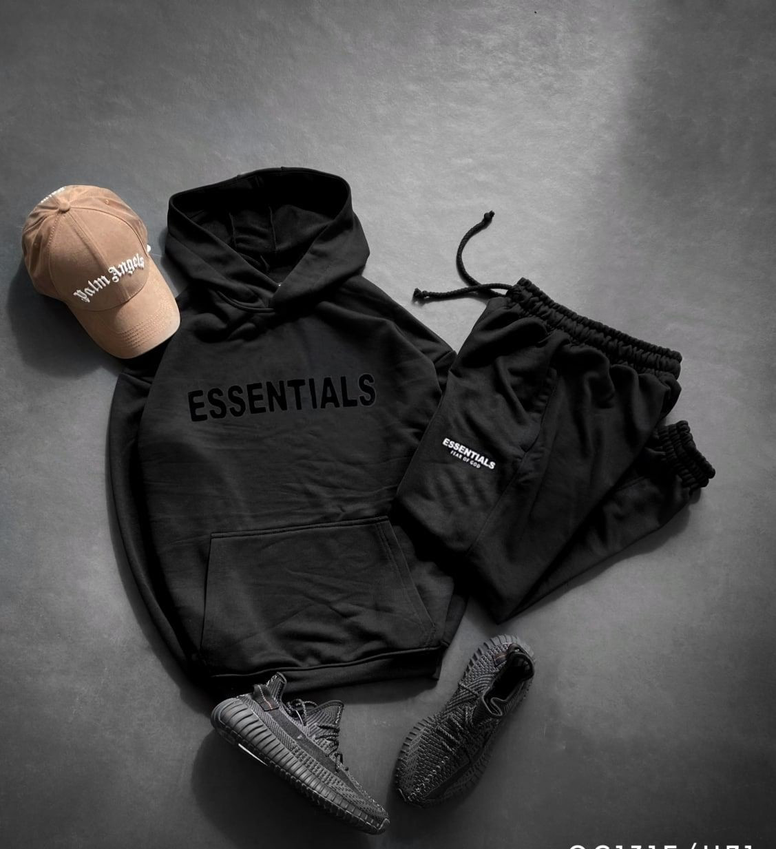 Чоловічий спортивний костюм ESSENTIALS чорний молодіжний з капюшоном | Комплект чоловічий худі і штани