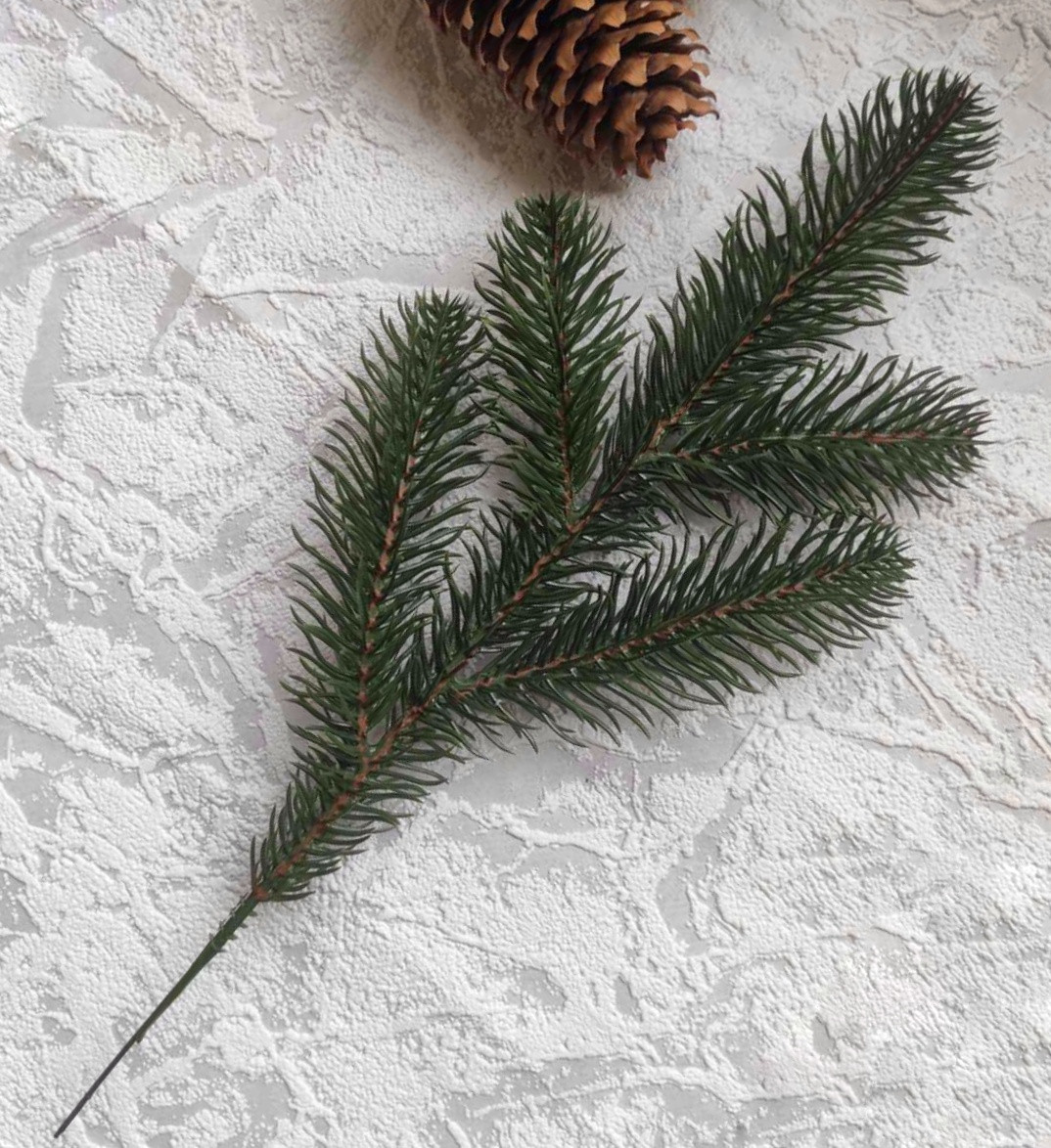 Гілка ялинки лита  №1. Штучна хвоя. Литі гілочки ялини. Ялинкові гілочки.