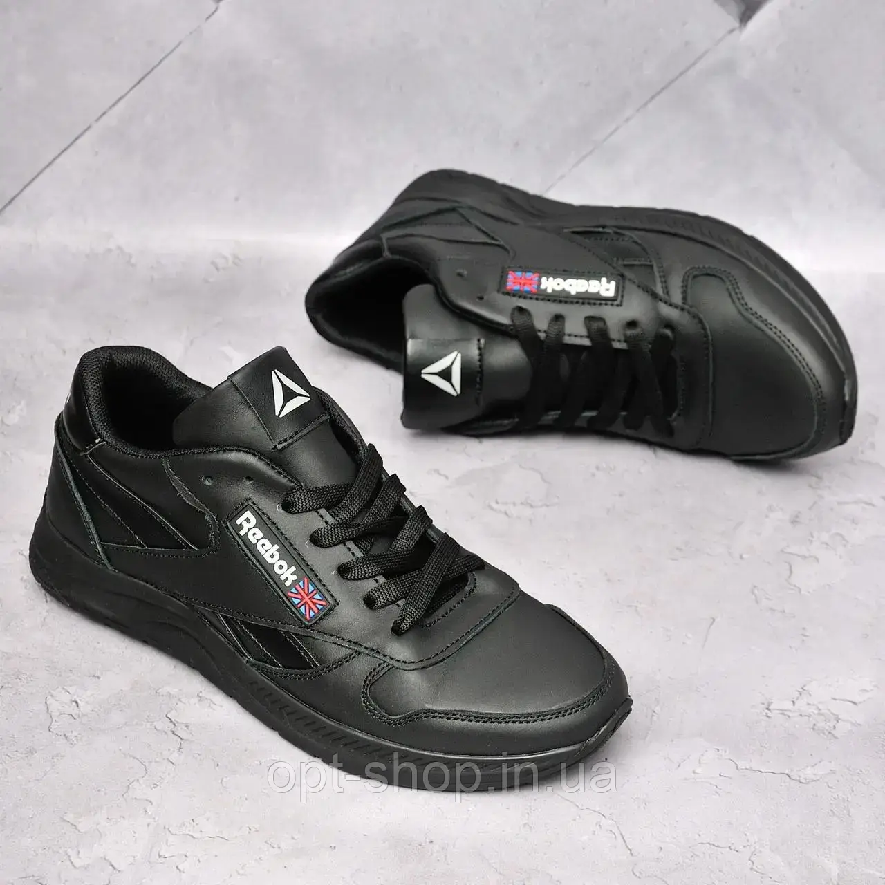 Чоловічі кросівки шкіряні чорні білі Reebok копія осінні демісезонні 39-45 розмір