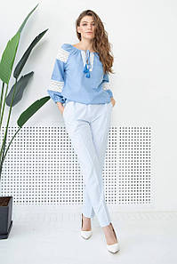 Жіноча лльяна блуза вишиванка з мереживом блакитна